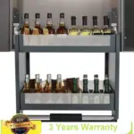 منظم خزانة قابل للسحب بطبقتين مع زجاجات متنوعة.